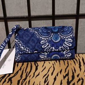 Vera Bradley Blue and Smartphone Wristlet